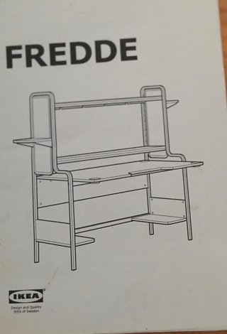 Scrivania Ikea a 3 livelli + mensole