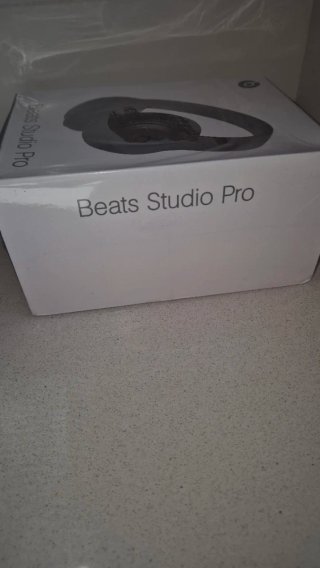 Beats Studio Pro Negros