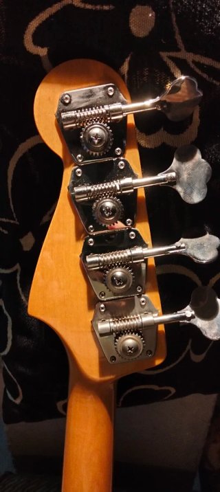 Bajo Fender Jazz Bass Fretless (Japón)
