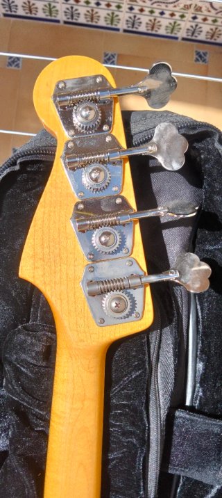 Bajo Fender Jazz Bass Fretless (Japón)