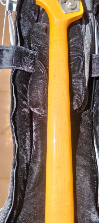 Bajo Fender Jazz Bass Fretless (Japón)