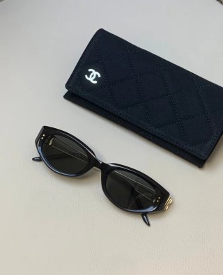 Gafas de sol Chanel negras