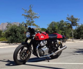 Royal Enfield Continental GT 650 Roja