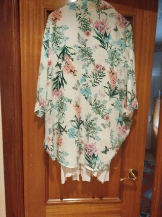 Chaqueta Kimono - Vestido blanco