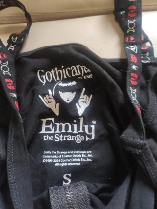 Top negro Emily the strange