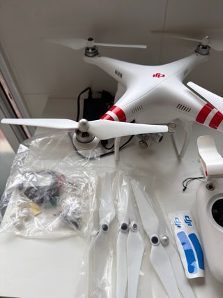Lote DJI Phantom 2 y Phantom 2 Vision+ (2 drones)