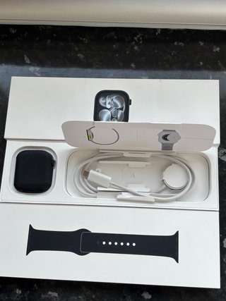 Apple Watch Series 11 (46 mm) LTE/Cellular — NUEVO