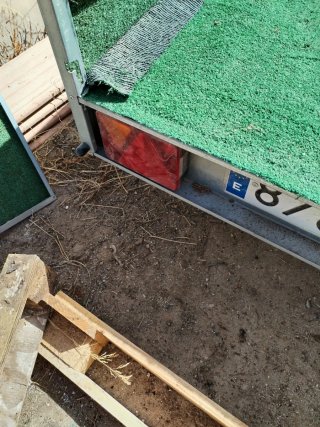 Anclajes para remolque con protección más lona.