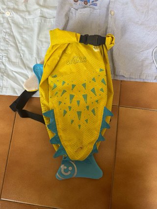Lote 2 batas, mochila y servilletas Cars + regalo