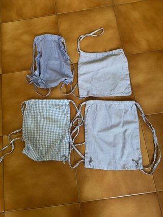 Lote 2 batas, mochila y servilletas Cars + regalo