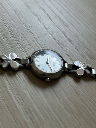 Reloj Lotus Mariposas Rosa y Plateado