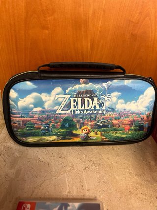 Nintendo Switch OLED + Zelda Breath of the Wild
