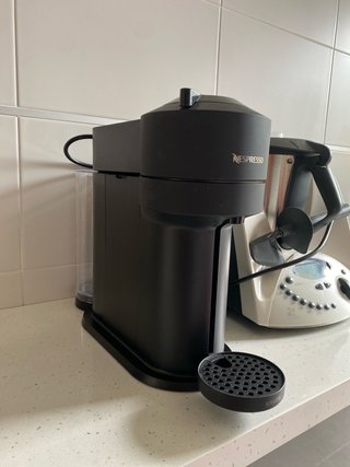 Cafetera Nespresso Krups Negra
