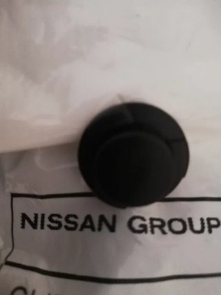 NISSAN grapas de Botón para Plásticos