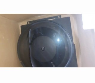 Robot aspirador Ultenic MC1 con base autovaciado.