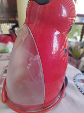 Cafetera Dolce Gusto Roja,