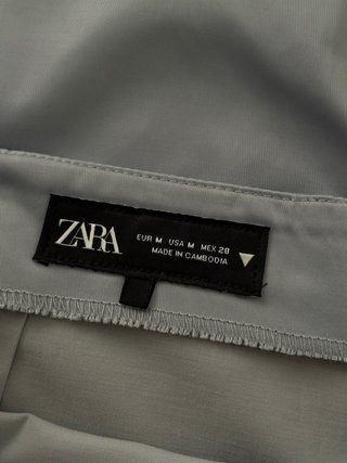 Pantalón Zara azul satinado
