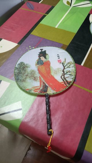 Abanico chino mujer flores