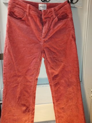 Pantalón de pana color salmón