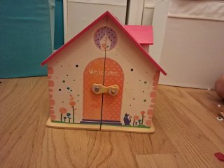 Casa de muñecas con muñeca Lalaloopsy