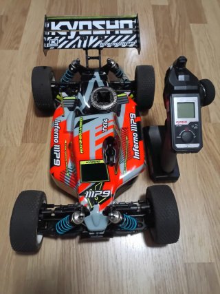 Kyosho Inferno MP9 TKI4 RC Coche Nitro