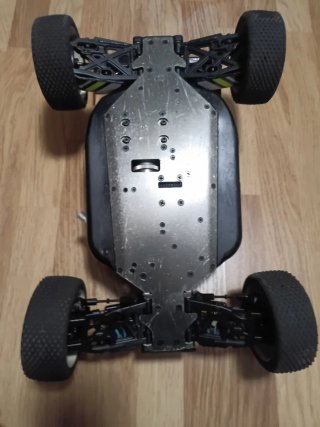 Kyosho Inferno MP9 TKI4 RC Coche Nitro