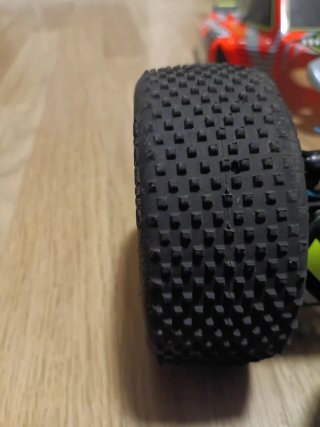 Kyosho Inferno MP9 TKI4 RC Coche Nitro