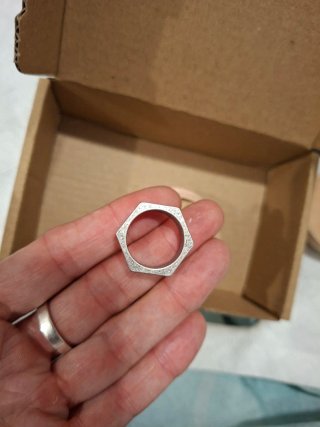 Anillo hexagonal acero titanio nuevo