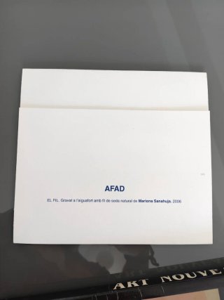 AFAD: Gravat a l'aiguafort amb fil de seda