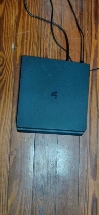 PS4 (PlayStation 4) con 2 mandos