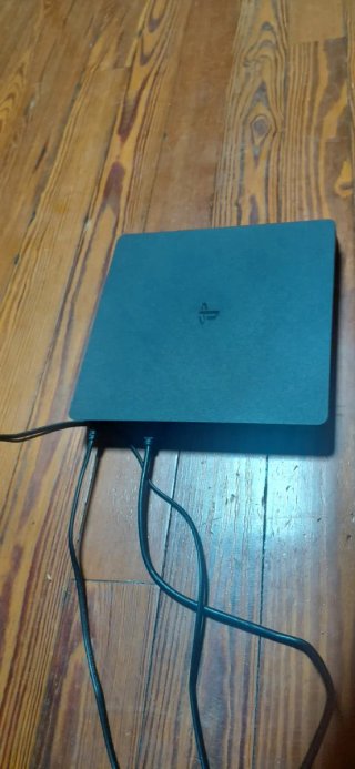 PS4 (PlayStation 4) con 2 mandos