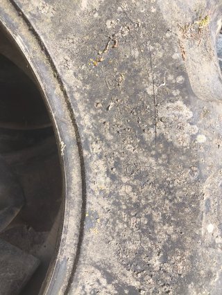 Ruedas de tractor ( Palencia)