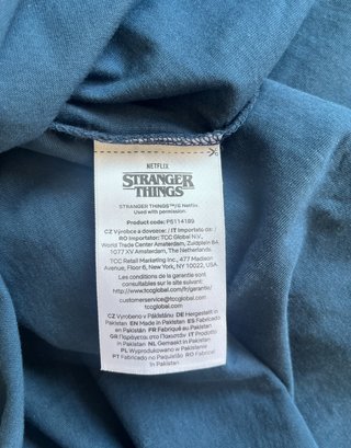 camiseta stranger things manga corta azul