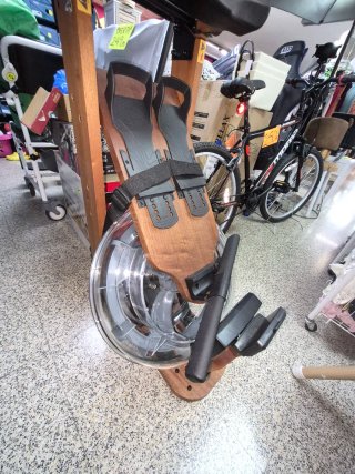 Máquina de remo de agua plegable madera Skandika.