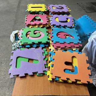 ALFOMBRA JUEGOS LETRAS Y NUMEROS