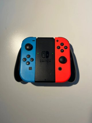 Nintendo Switch Azul/Rojo poco uso con caja origin