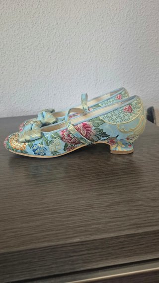 Traje Fallera Niña + aderezos + zapatos 7-11 Años