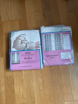 Cortina infantil estampada . Son dos cortinas