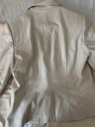 Americana beige mujer H&M.