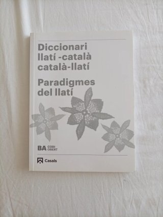 Diccionari llatí-català Paradigmes del llatí