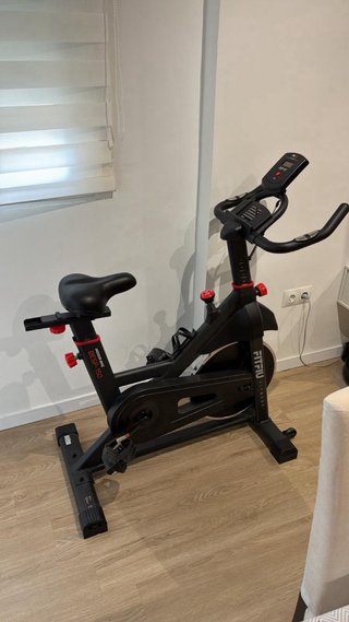 BICICLETA ESTÁTICA DE MUY POCO USO