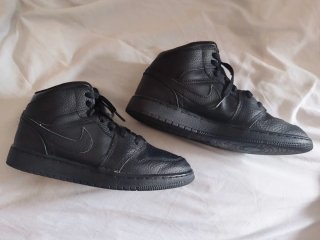 Nike Air Jordan 1 Negras Talla 39