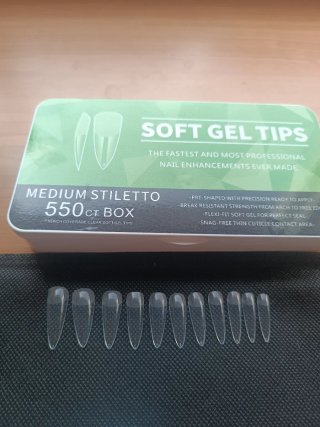 ​Tips de Uñas Soft Gel Stiletto Mediano (550 pcs)