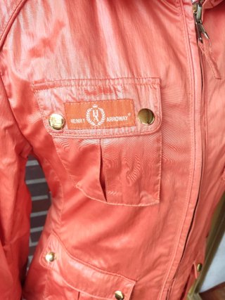 Chaqueta cortavientos entallada Henry Arroway cora