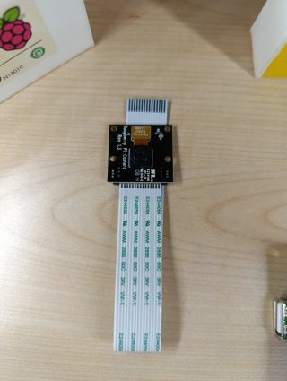 Raspberry Pi 1 Model A+ V1.1  Pi Camera v2 + cavi
