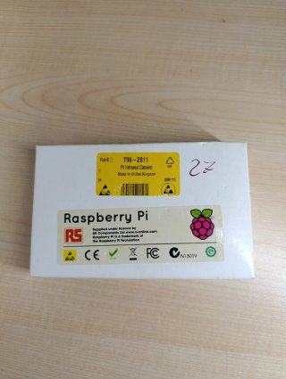 Raspberry Pi 1 Model A+ V1.1  Pi Camera v2 + cavi