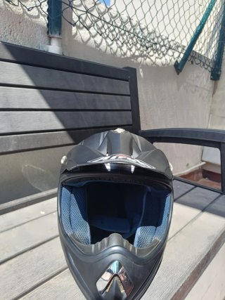 Casco de bici de descenso negro