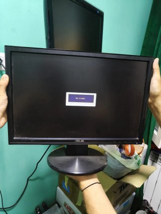 2 Monitor Asus Nero