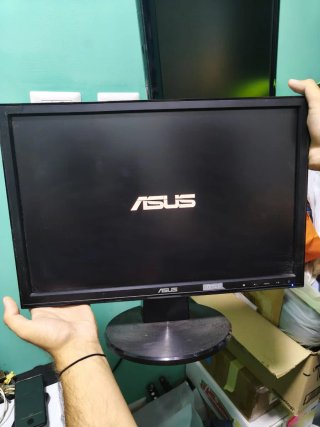 2 Monitor Asus Nero
