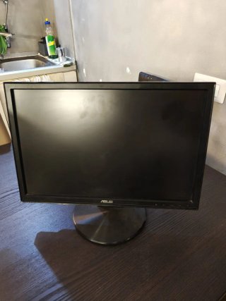 2 Monitor Asus Nero